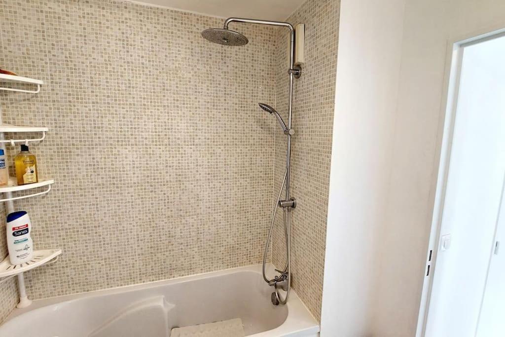 Cosy Home 2, 2 Chambres, 6 Personnes, 3 Min Gare, Parking Cergy Exterior foto